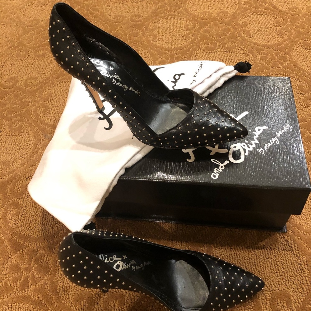 Alice and Olivia DINA-S women’s heels w/ studs